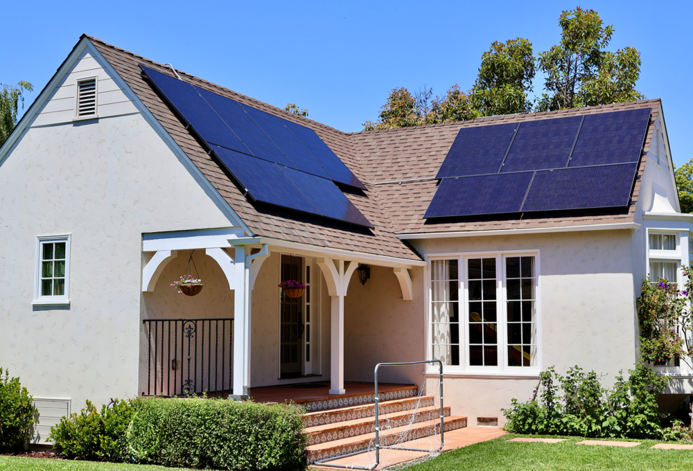 California home with rooftop solar panels